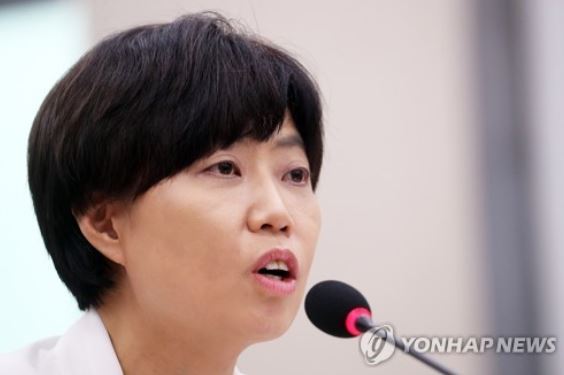This file photo shows Constitutional Court justice-nominee Lee You-jung on Aug. 28, 2017. (Yonhap)