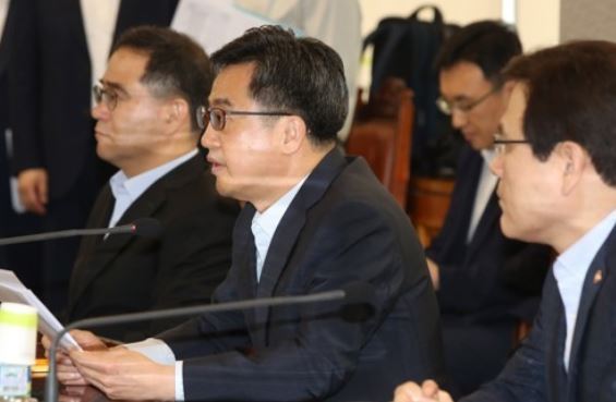 Finance Minister Kim Dong-yeon. (Yonhap)