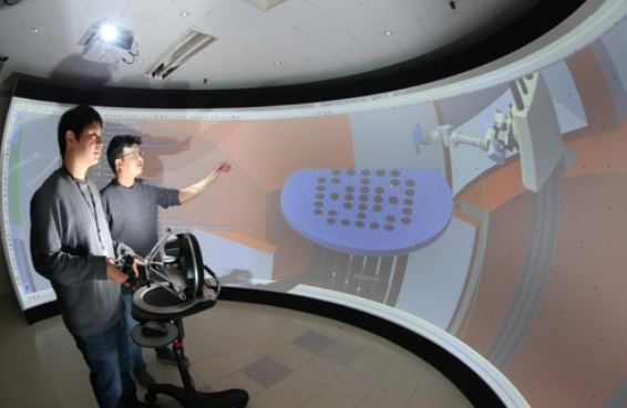 A file photo of a nuclear reactor dismantlement simulation (Yonhap)
