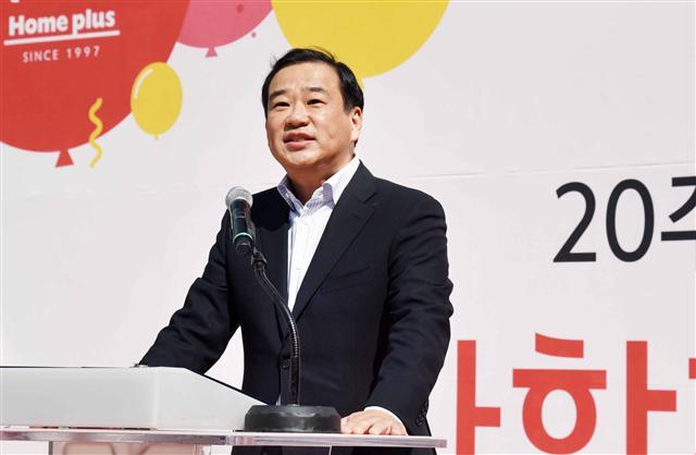 김상현 홈플러스 사장이 서울 등촌동 홈플러스 본사에서 열린 창립 20주년 기념식에 참석해 축사를 하고 있다.  [제공=홈플러스]
