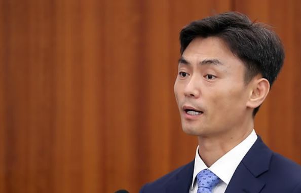 Park Seong-jin, the nominee for the head of the Ministry of SMEs and Startups, speaks during a parliamentary hearing at the National Assembly on Sept. 11, 2017. (Yonhap)