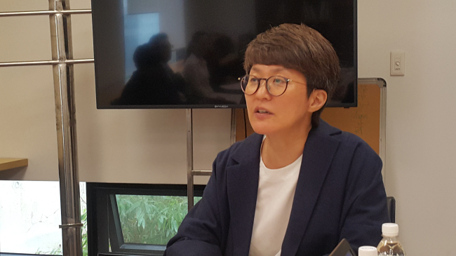 김선정 광주비엔날레 대표이사가 2018광주비엔날레 기본 구상안을 발표하고있다 [사진=연합뉴스]