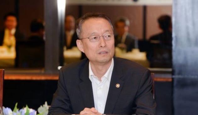 Minister of Trade, Industry and Energy Paik Un-gyu (Yonhap)