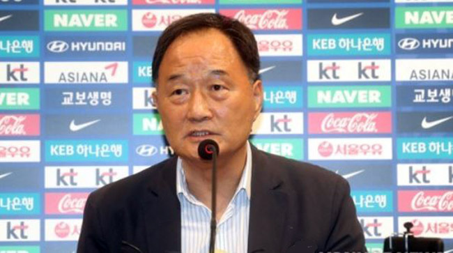 In this file photo taken on July 4, 2017, Kim Ho-gon, chief of the Korea Football Association's technical committee, speaks during a press conference at the National Football Center in Paju, north of Seoul. (Yonhap)