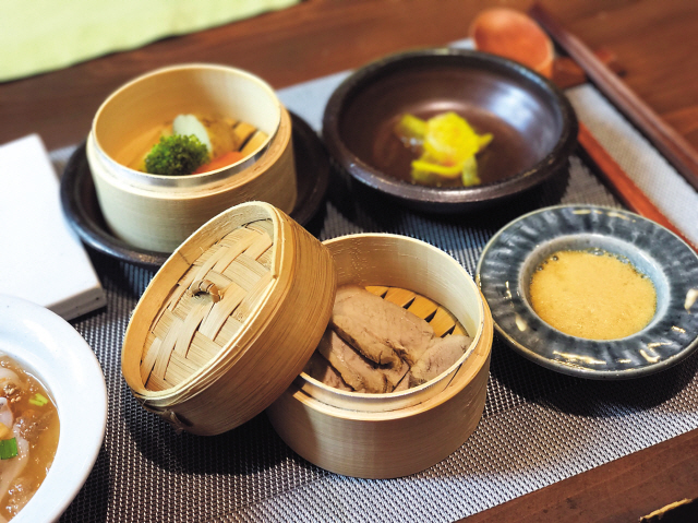 낭푼밥상의 코스 요리