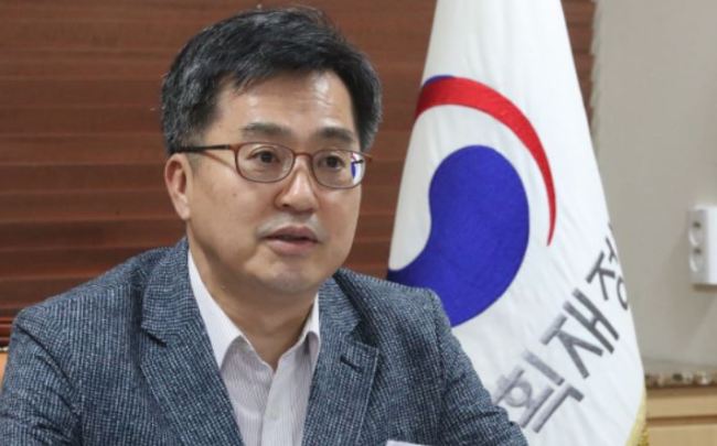 Finance Minister Kim Dong-yeon (Yonhap)