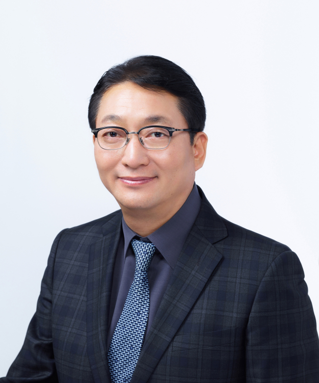 Innisfree VP Ahn Sae-hong (Amorepacific)