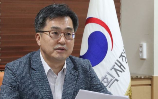 Finance Minister Kim Dong-yeon (Yonhap)