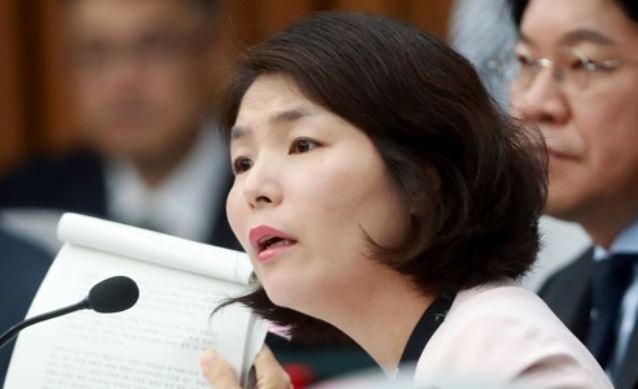 This photo, taken Sept. 13, 2017, shows Jun Hee-kyung, the spokeswoman of the main opposition Liberty Korea Party, speaking during a parliamentary session at the National Assembly in Seoul. (Yonhap)