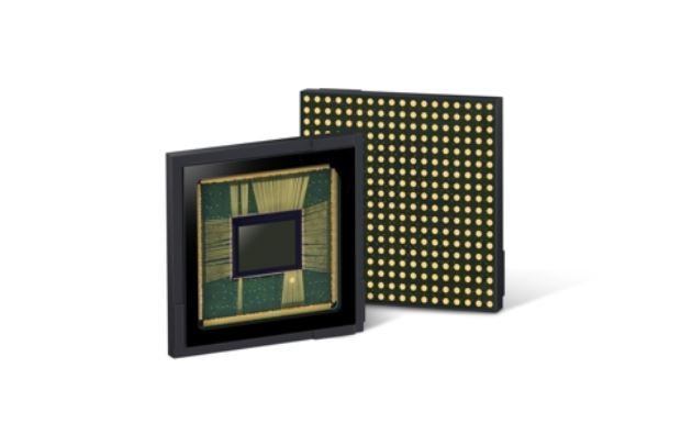 This image of Samsung Electronics Co.'s ISOCELL Fast 2L9 image sensor was released by the company Oct. 11, 2017. (Yonhap)