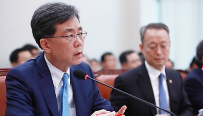 South Korea's trade minister Kim Hyun-chong speaks during a parliamentary audit at the National Assmebly on Oct. 13, 2017. (Yonhap)