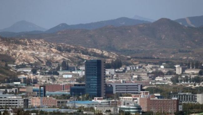 Seen from Paju, north of Seoul, in this photo on Sept. 28, 2017, is North Korea's border town of Kaesong that used to host South Korean companies at its inter-Korean joint venture complex. (Yonhap)