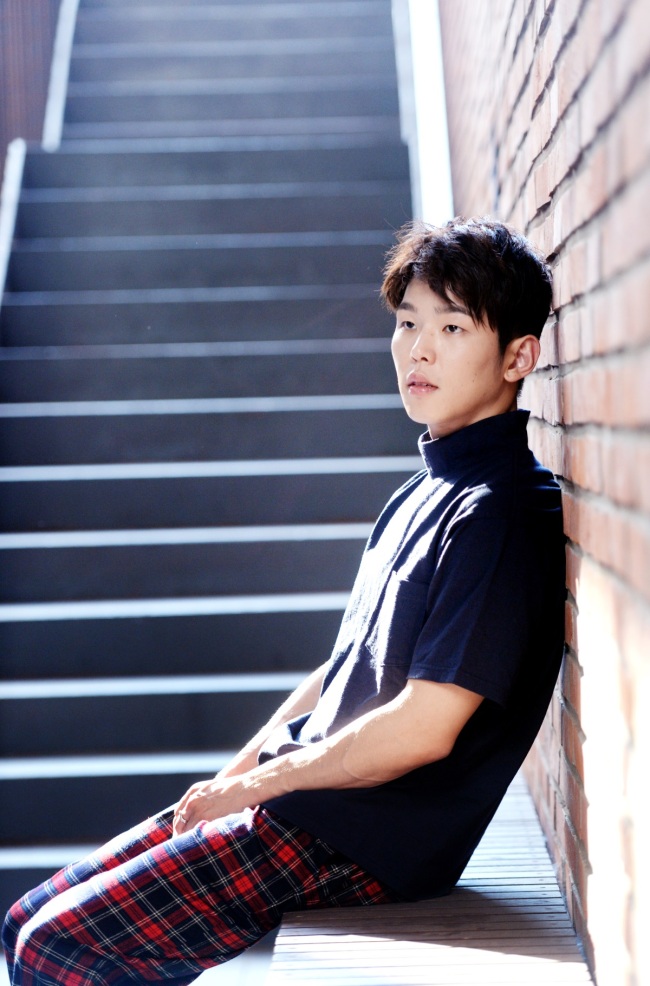 Singersong-writer Paul Kim poses during a recent interview with The Korea Herald in Seoul (Park Hyun-koo / Korea Herald)