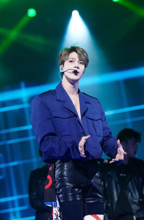 Taemin performs during a concert at Jamsil Gymnasium in Seoul on Sunday. (S.M. Entertainment)