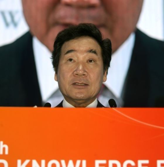 Prime Minister Lee Nak-yon (Yonhap)