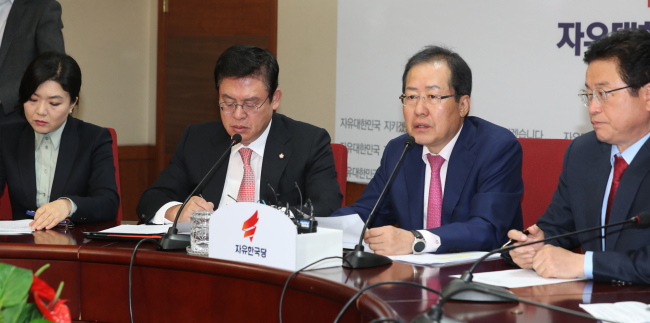 [사진=연합뉴스]
[사진=연합뉴스]