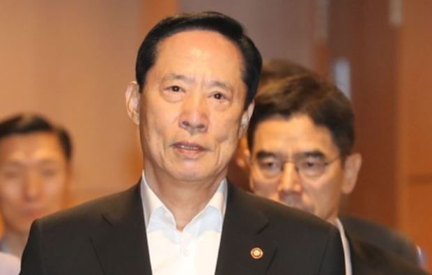 South Korean Defense Minister Song Young-moo in an undated file photo (Yonhap)
