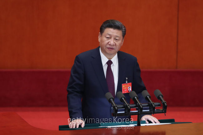 중국 당대회에서는 향후 5년간 중국 정치권의 정책 행방이 결정된다. 이 기간 중국 국가 주석들은 직ㆍ간접적으로 정책의 행방을 언급하기 때문이다. 시진핑 중국 국가주석<사진>은 이번 19차 당대회에서 전자상거래 강화와 국영기업 개혁을 공언했다. [제공=게티이미지]