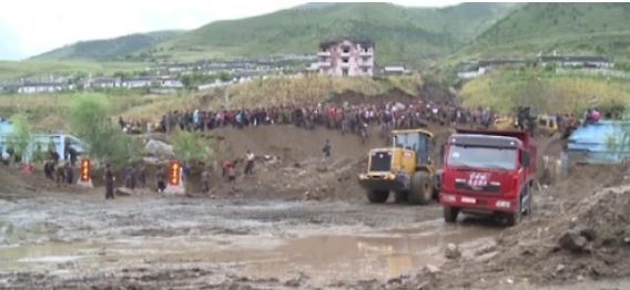 This file photo, taken on Sept. 16, 2016, shows local efforts to recover from massive floods that hit Hamgyong Province. (For Use Only in the Republic of Korea. No Redistribution) (Yonhap)