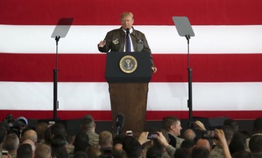 US President Donald Trump addresses US troops at Yokota Air Base, on the outskirts of Tokyo, on Nov. 5, 2017. He arrived in Japan to kick off an Asian trip that will also take him to South Korea and China. (AP-Yonhap)