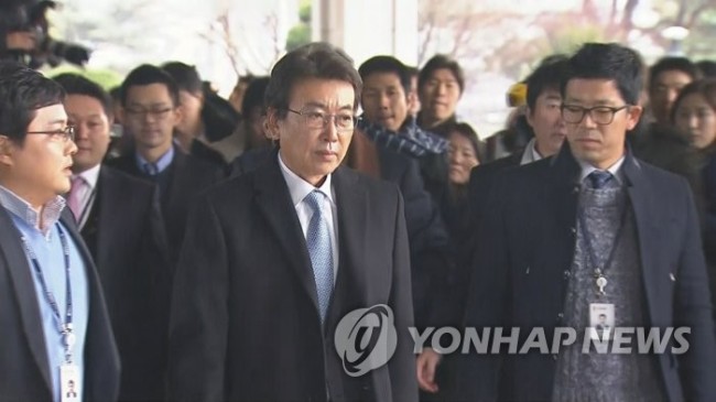 최순실씨의 전 남편 정윤회씨(가운데) (사진=연합뉴스)