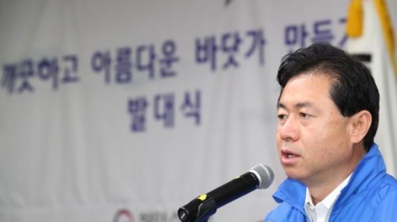 Kim Young-choon, Minister of Oceans and Fisheries (Yonhap)
