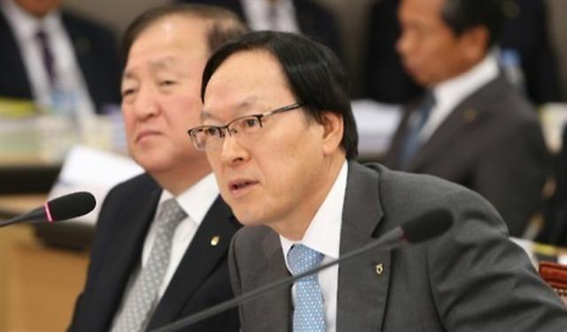 이광구 우리은행장(왼쪽부터) 윤종규 KB금융지주 회장, 김용환 NH농협지주 회장  [연합뉴스]