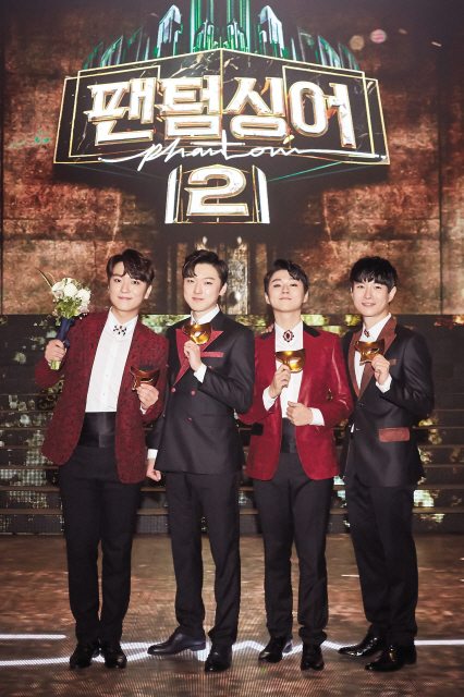 JTBC ‘팬텀싱어 시즌2’의 결승 2차전 무대에서 총 31만건 이상의 시청자 문자투표 중 14만표를 얻은 포레스텔라팀이 최종 우승의 영광을 안았다. 3,500여명의 꽉착 객석들 앞에서 세팀-에델 라인클랑(조형균, 이충주, 김동현, 안세권), 미라클라스(김주택, 박강현, 정필립, 한태인), 포레스텔라(배두훈,강형호, 조민규, 고우림)은 귀호강 하모니를 선보이며 역대급 무대를 만들어냈다.