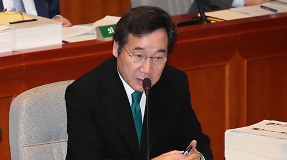 Prime Minister Lee Nak-yon (Yonhap)