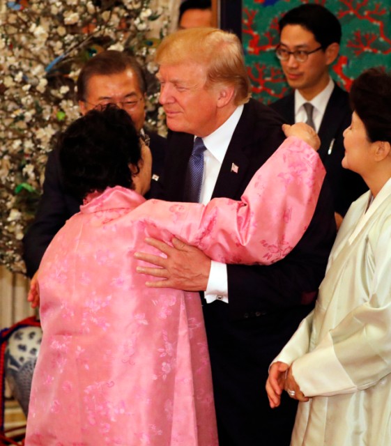 Trump’s hug with comfort woman draws ire from Japan