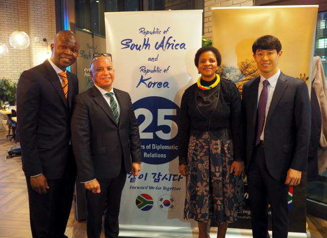 (From left) South African Embassy First Secretary Raymond Manzini, Deputy Head of Mission Ismail Esau, Ambassador Nozuko Gloria Bam and South African Airways General Manager Hans Kim (Joel Lee/The Korea Herald)