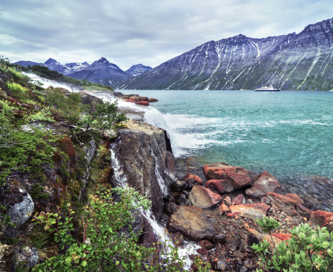 A photograph from the Arctic Impressions Photo Exhibit (Biosphere Environmental Education)
