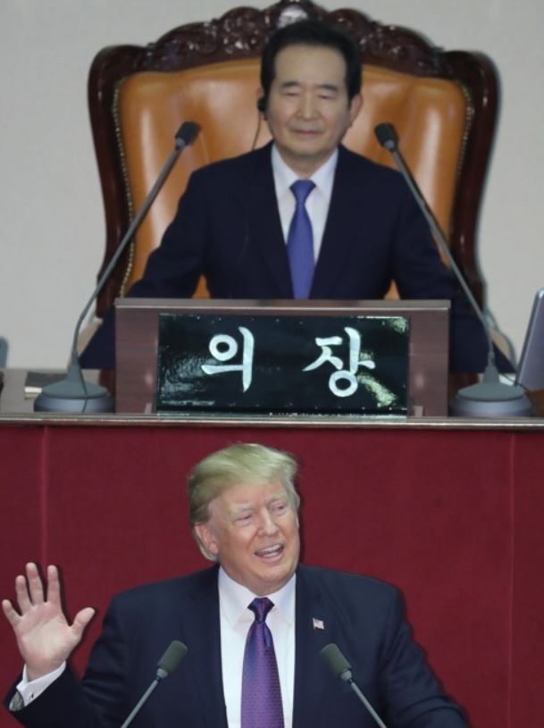 US President Donald Trump delivers a speech at the National Assembly in Seoul on Nov. 8, 2017. (Yonhap)