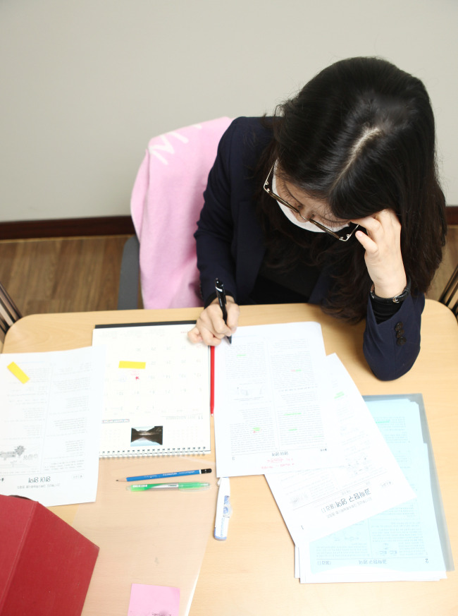 대학수학능력시험이 연기되면서 수험생의 심리적 건강상태를 어떻게 유지하느냐가 매우 중요한 관심사로 대두됐다. 사진은 수험생 이미지.