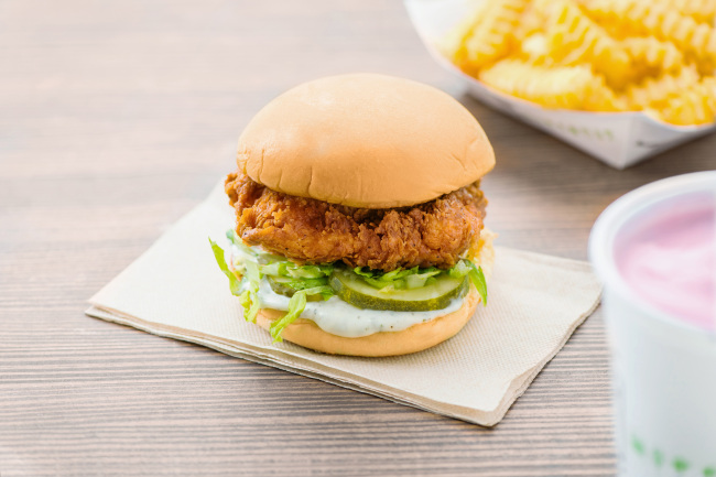 [사진=쉐이크쉑(Shake Shack)의 새 메뉴 치킨쉑(Chick’n Shack)]