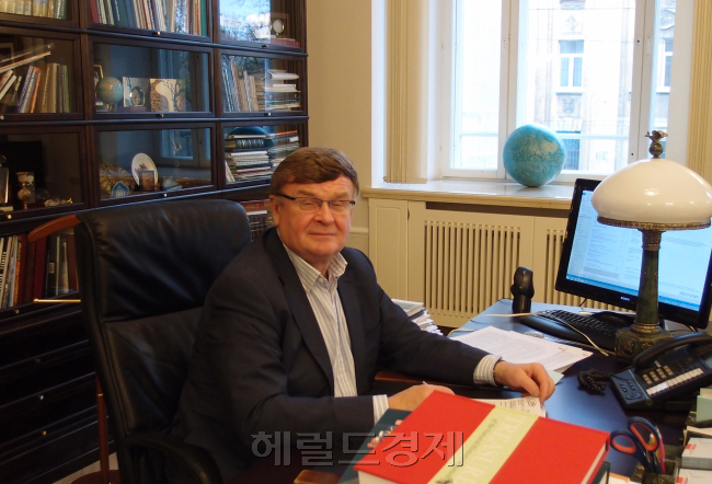 올레그 V. 페트로프 러시아지질연구소(VSEGEI) 소장