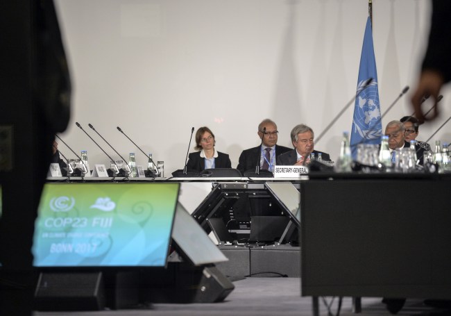 Secretary General of the United Nations, attends a square table meeting during the UN Climate Change Conference COP23 in Bonn, Germany, 15 November 2017. The 23rd session of the United Nations Framework Convention on Climate Change Conference (UNFCCC), the 2017 UN Climate Change Conference COP23 took place from 06 to 17 November in Bonn, the seat of the Climate Change Secretariat, under the presidency of Fiji. (EPA-Yonhap)