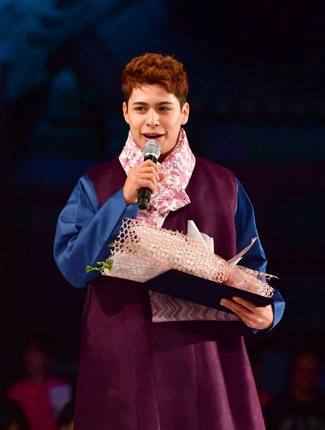 Christian Burgos attends a hanbok event at the palace Gyeongbokgung in Seoul in October. (Hanbok Advancement Center)