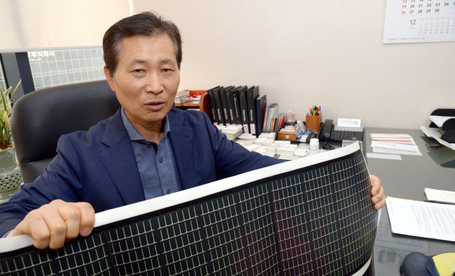 이재광 광명전기 회장은 ‘중기대변인’이라는 별칭답게 우리나라 중소기업의 실상에 대해 이야기를 쏟아냈다. 그는 동반성장이니 혁신성장이니 하는 거대담론 보다 피부에 와닿는 실질적 중소기업 정책이 필요하다고 강조했다. 정희조 기자/checho@heraldcorp.com