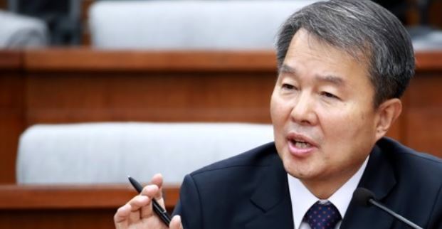 This photo, taken Nov. 22, 2017, shows Constitutional Court chief nominee Lee Jin-sung speaking during a parliamentary confirmation hearing at the National Assembly in Seoul. (Yonhap)