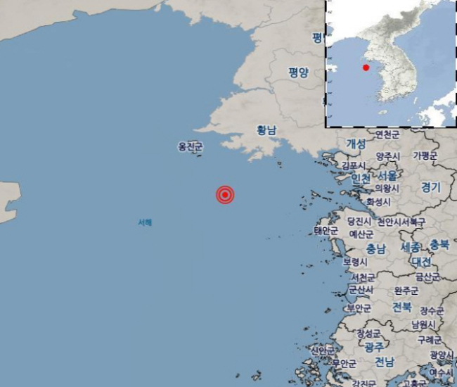 The epicenter is marked with a red dot (Weather agency)