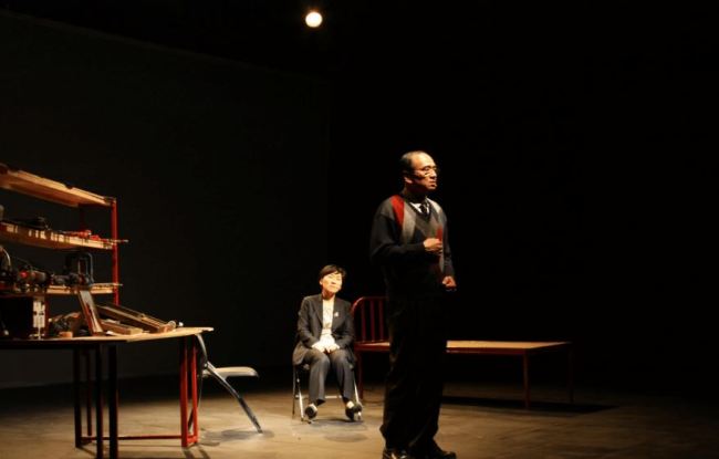 Minouk Lim, FireCliff 2_Seoul (2011) Documentary theatre; site-specific performance (Performers: Hyeshin Jeong, Taeryong Kim) Performance view; National Theatre Company of Korea, Seoul, South Korea (Courtesy of the artist)