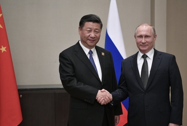 (From left) Chinese President Xi Jinping and Russian President Vladimir Putin. (Yonhap)