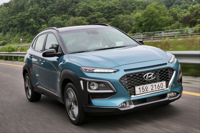 [사진= 현대차의 소형 SUV 코나 주행사진]