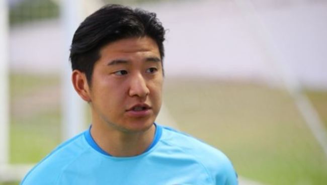 In this file photo taken June 5, 2017, South Korea national football team left back Park Joo-ho speaks to reporters before training in the United Arab Emirates. (Yonhap)
