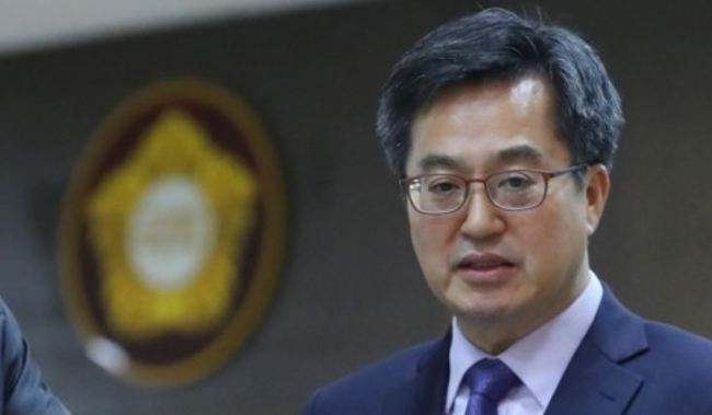 Finance Minister Kim Dong-yeon (Yonhap)