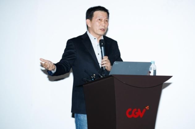 Seo Jung, CEO of CJ CGV, speaks during the 2017 CGV Movie Industry Media Forum at the movie chain's Yongsan venue in central Seoul on Dec. 6, 2017. (Yonhap)