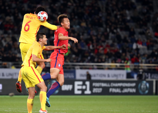 한국축구가 2017 동아시아축구연맹(EAFF) E-1챔피언십 개막전에서 중국과 2:2로 경기를 마감했다. [사진=연합뉴스]