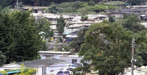 A file photo of Guryong Village in southern Seoul, which is set to be expropriated for the construction of a housing complex (Yonhap)