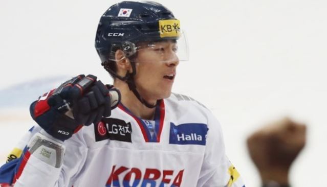 In this Associated Press photo taken on Dec. 15, 2017, South Korean forward Kim Ki-sung celebrates his goal against Finland